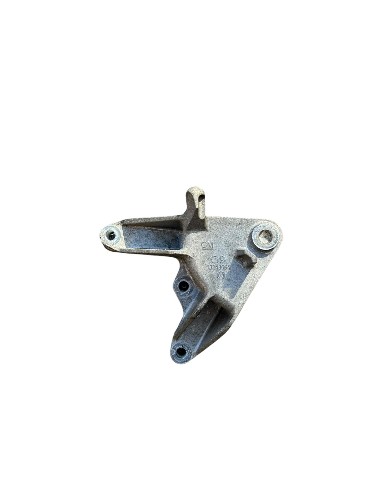 Supporto di montaggio del cambio Opel Astra J 1600 cdti 2011/2016 13248664