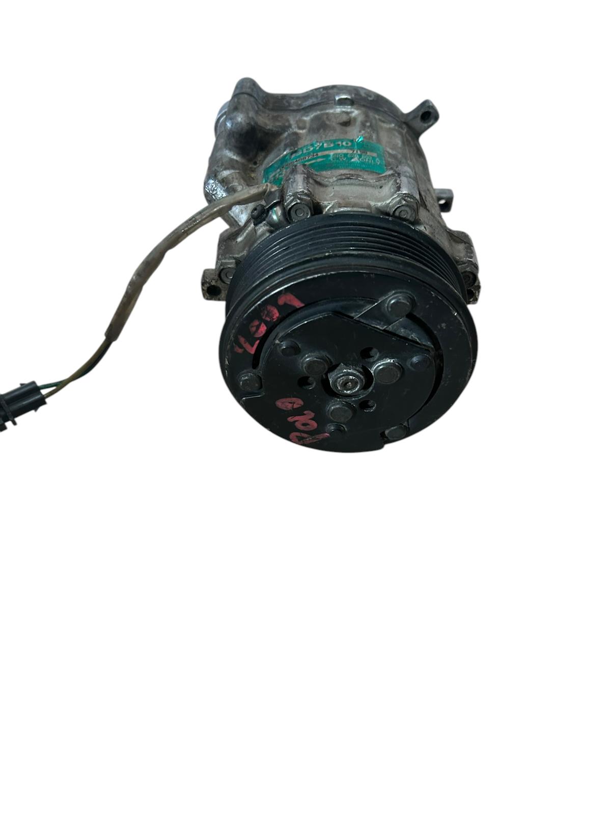 Compressore clima volkswagen polo III serie 1994/2002 ;6N0820803A