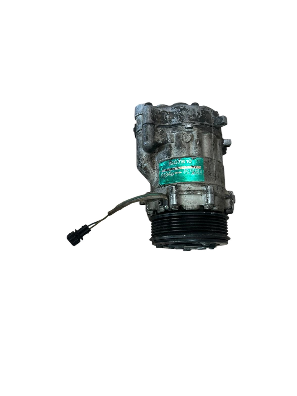 Compressore clima volkswagen polo III serie 1994/2002 ;6N0820803A