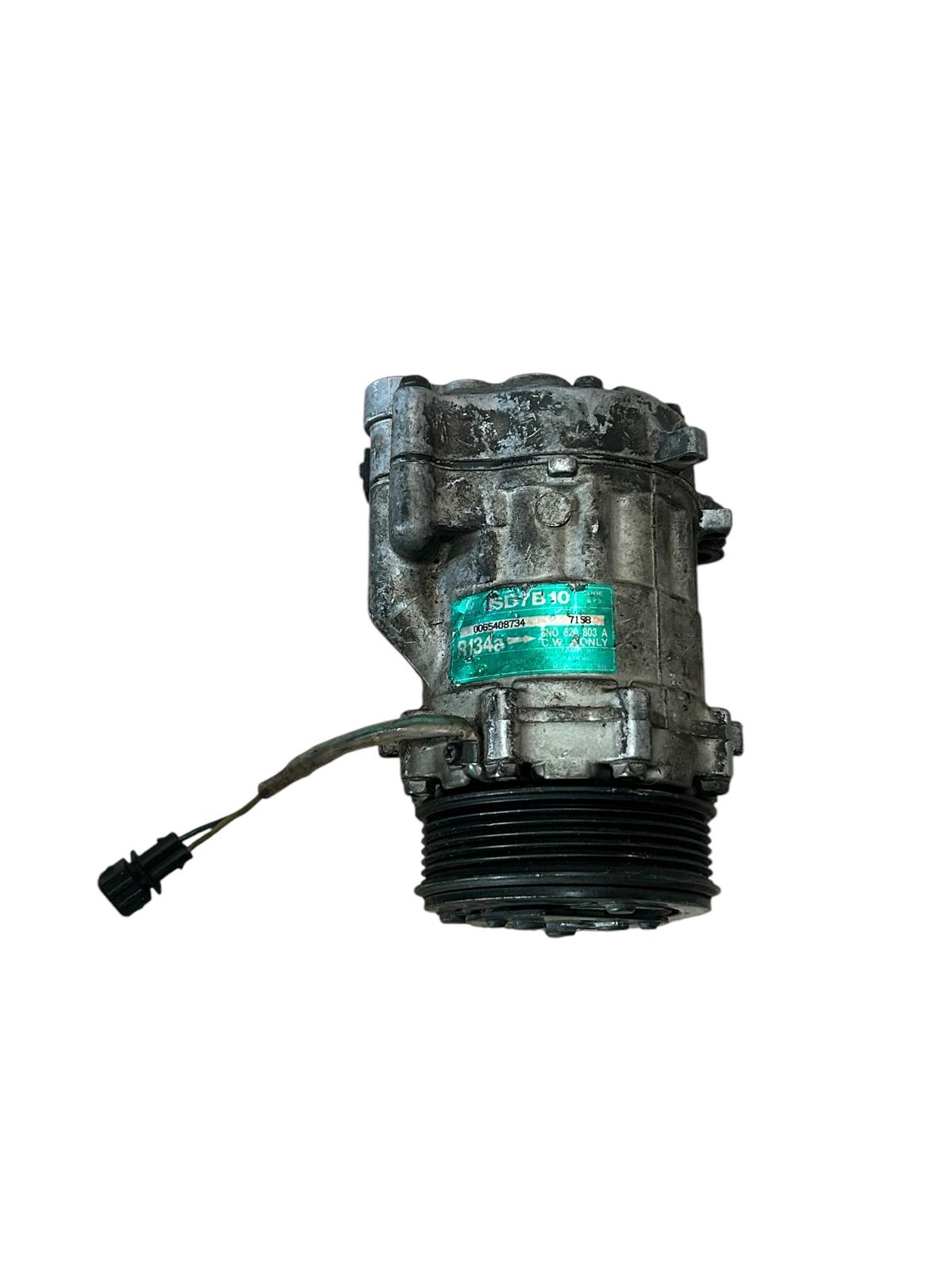 Compressore clima volkswagen polo III serie 1994/2002 ;6N0820803A