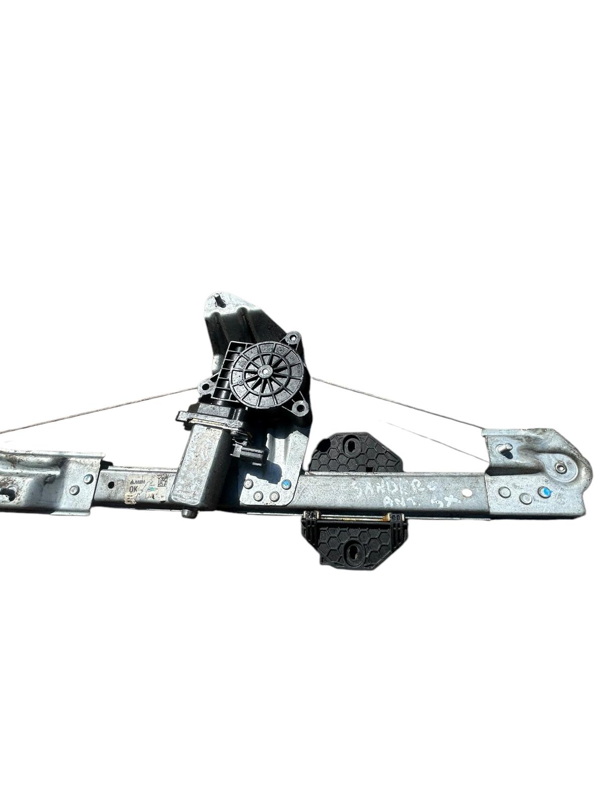 Alza cristallo ANTERIORE SINISTRO DACIA SANDERO 2008/2012 82007338290