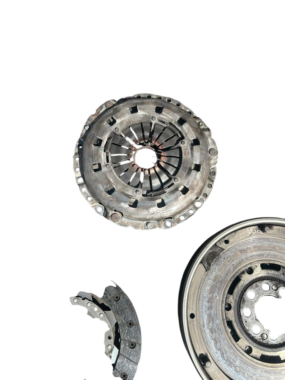 Kit frizione bmw serie 3 e 46 320d 136 cv 1998/2001 415012111