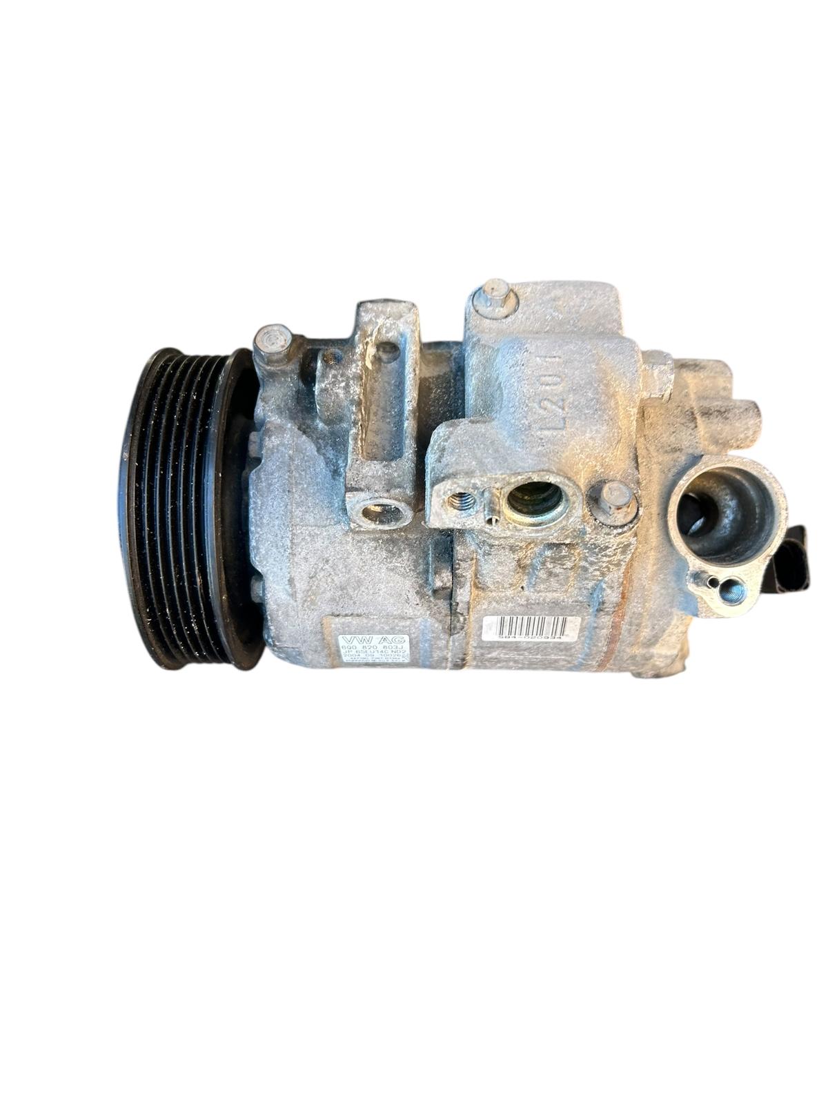 Compressore clima volkswagen polo IV serie 1400 TDI 75 CV 2001/2009 6Q0820803J