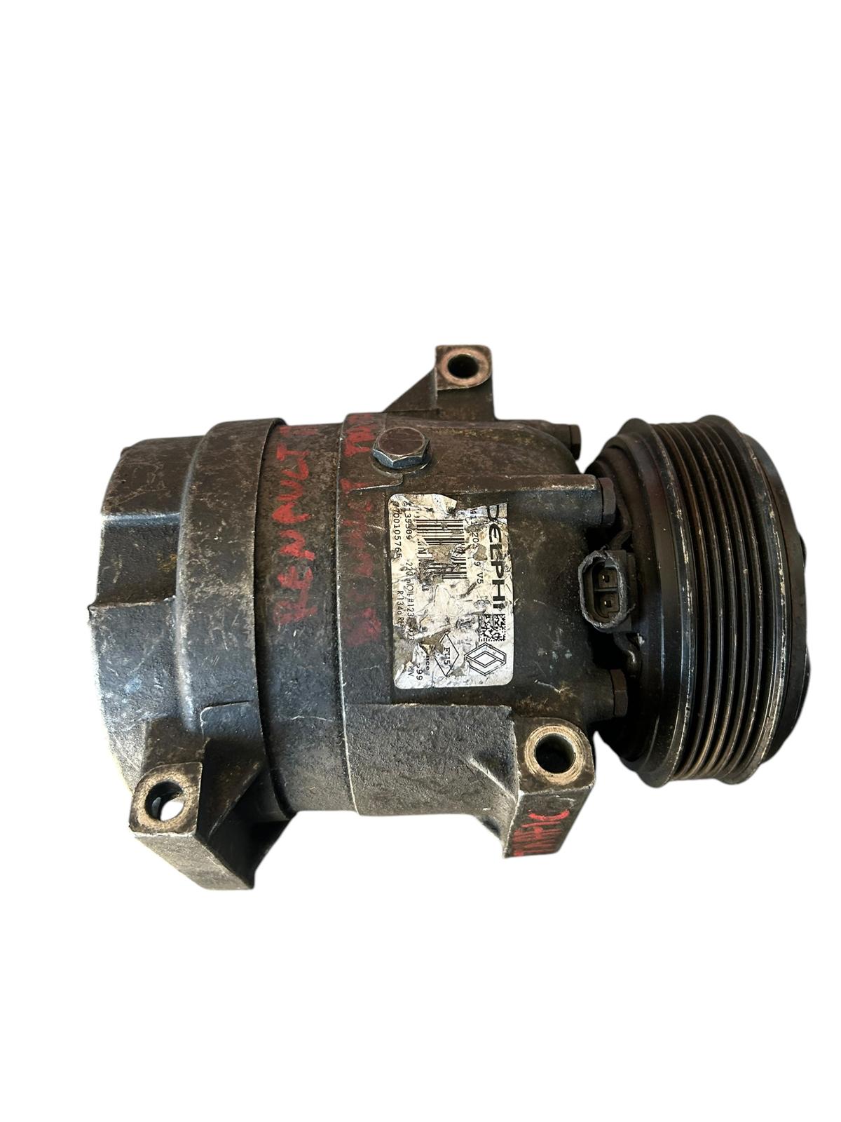Compressore clima Renault Trafic 1.9 Dci 2001/2014 7700105765