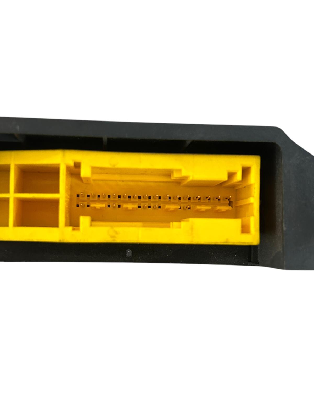 Centralina airbag dacia sandero I serie 2008/2012 8201002828