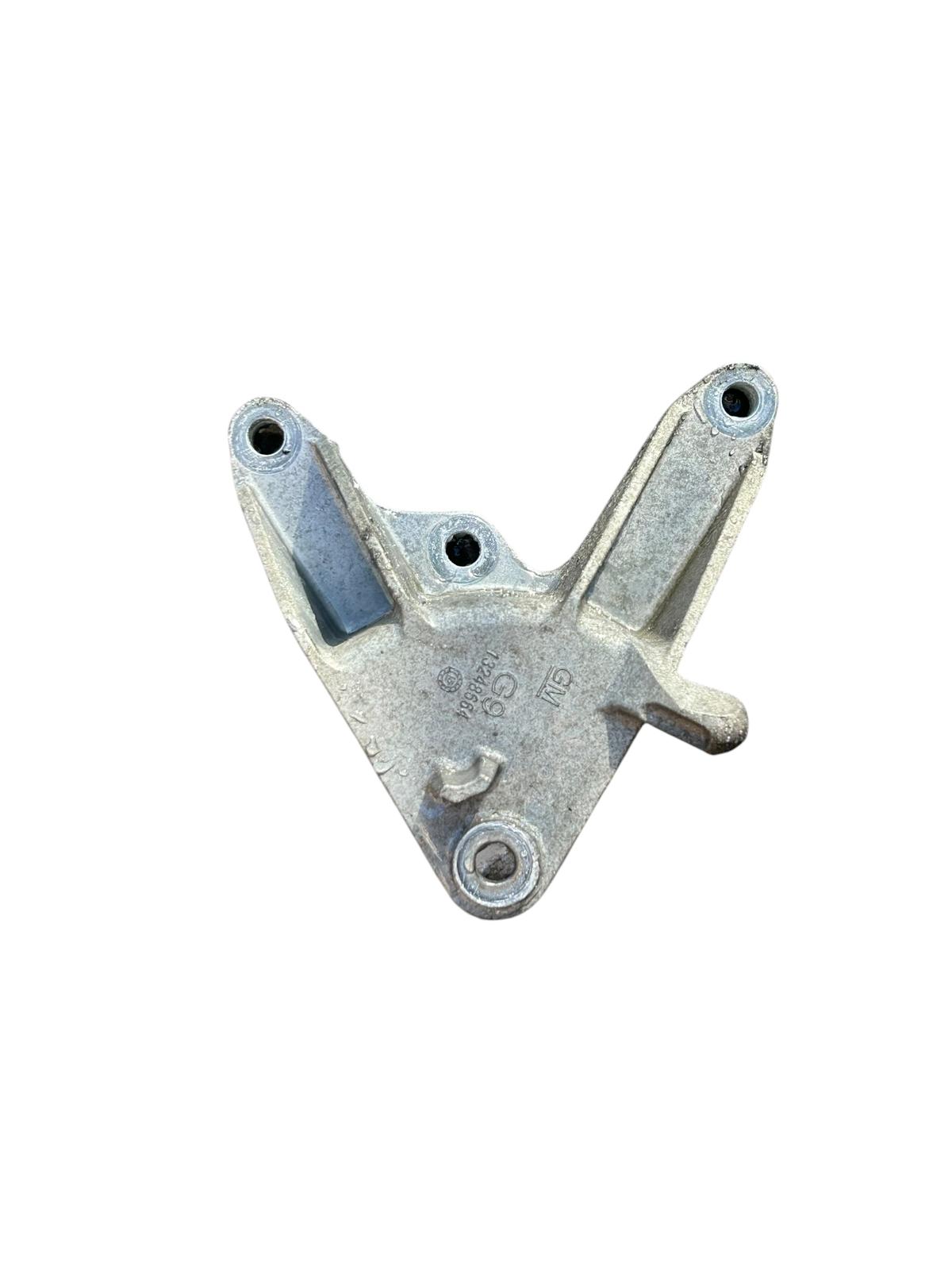 Supporto di montaggio del cambio&nbsp; Opel Astra J 1600 cdti 2011/2016 13248664