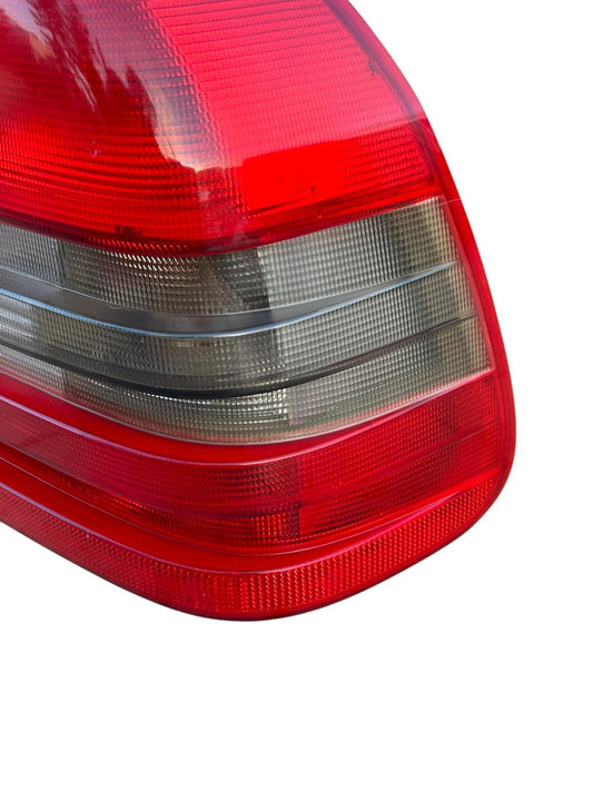 Fanale posteriore destro mercedes classe c w 202 1993/2001 2028201064R