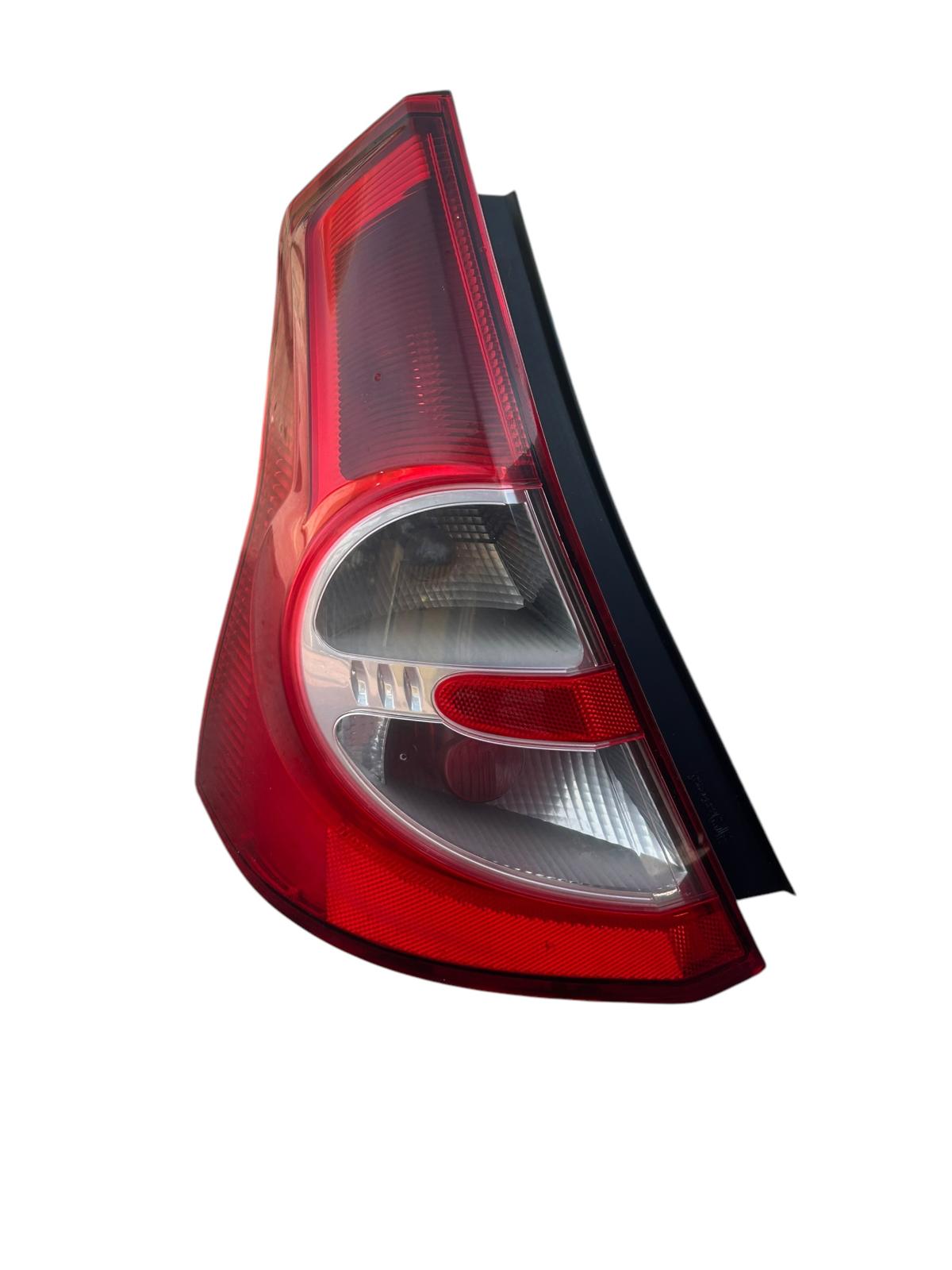 Fanale posteriore sinistro dacia sandero I serie 2008/2012 8200734825