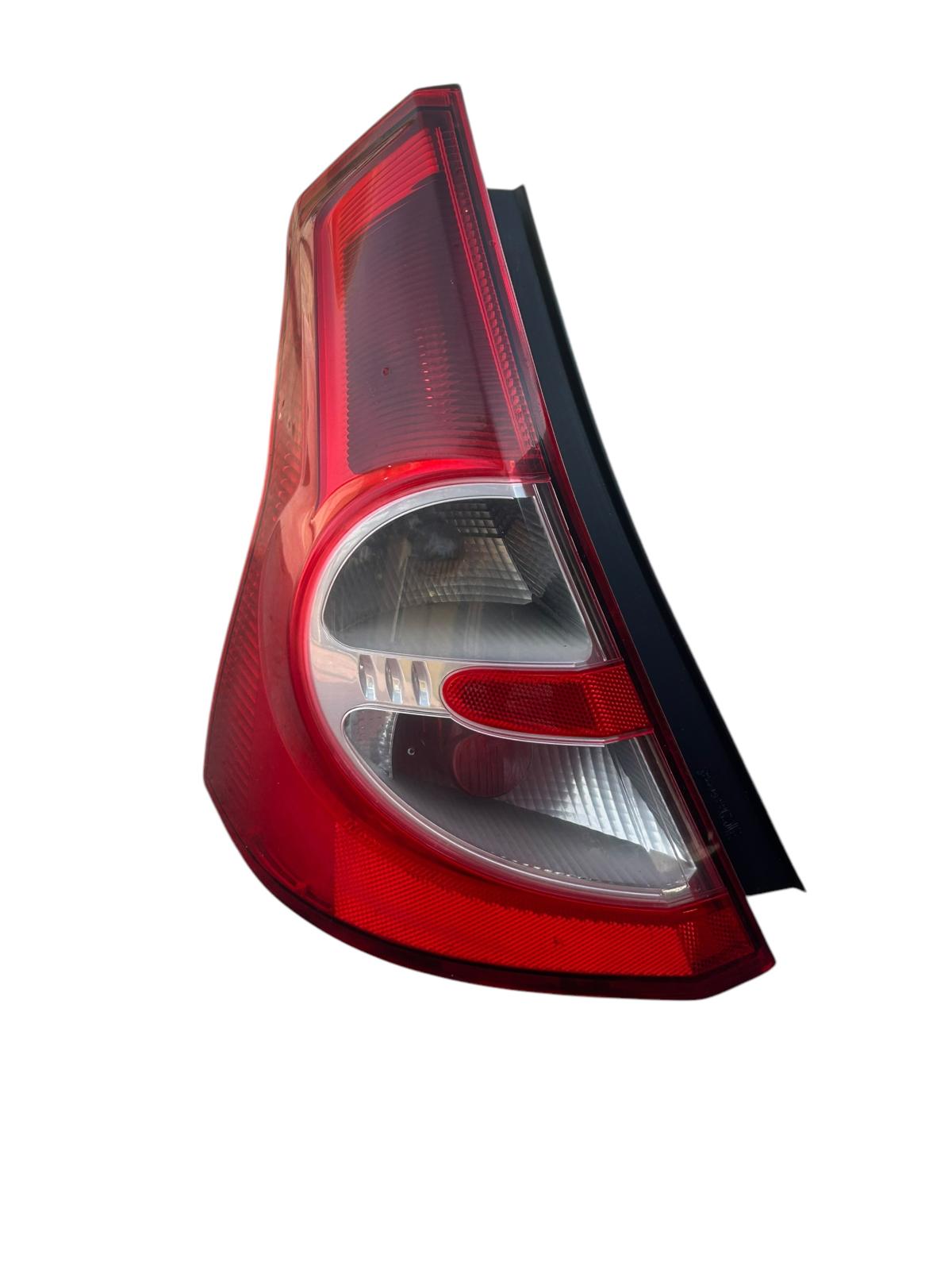 Fanale posteriore sinistro dacia sandero I serie 2008/2012 8200734825