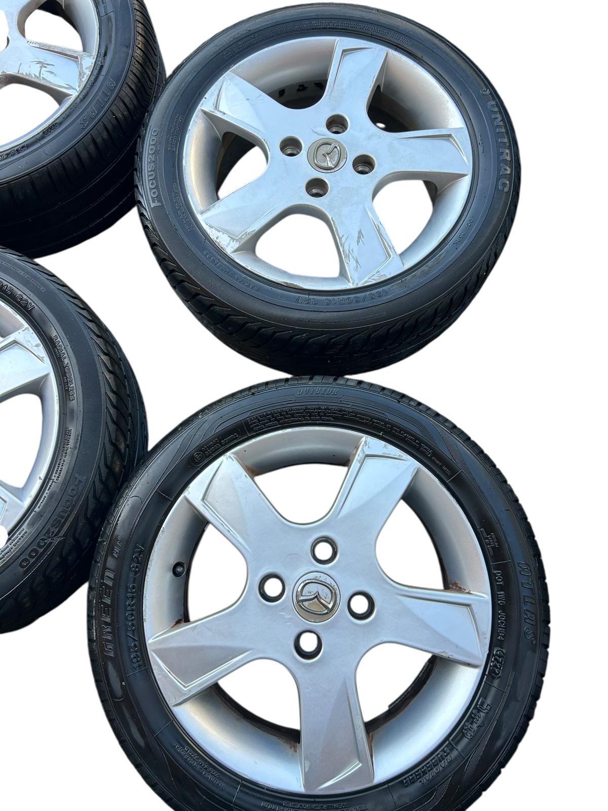 Cerchi in lega da15&nbsp; mazda 2 1400 benzina 2002/2007 4M71-AA